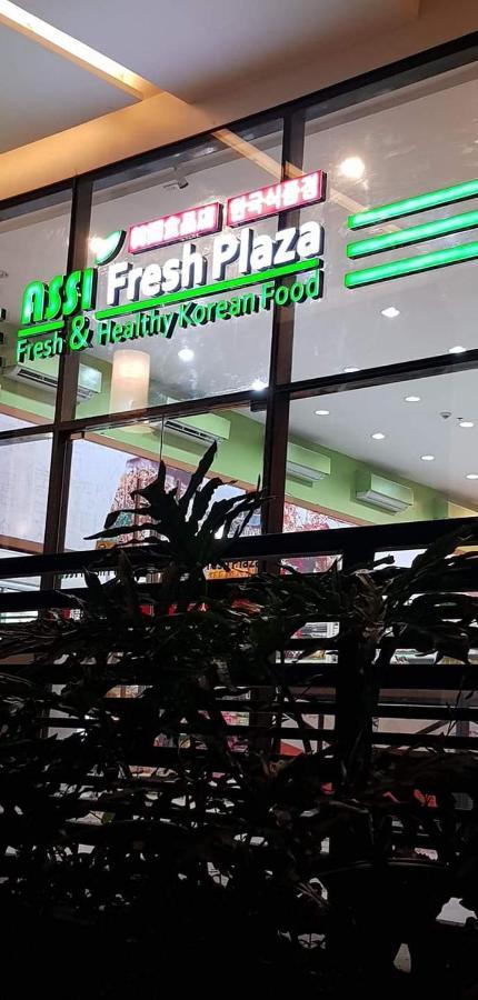 Cozyvilla At 81 Newport Blvd Walk To Naia T3 Marriott & Resorts World Casino & Newport Mall For 5 Pax Free Parking!!!! 帕赛 外观 照片
